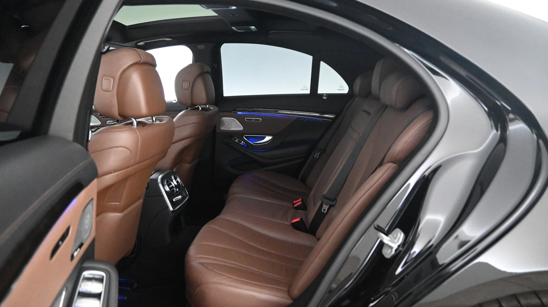 Car Image - 2GkUFmKD7mCHr6VaM15SOM