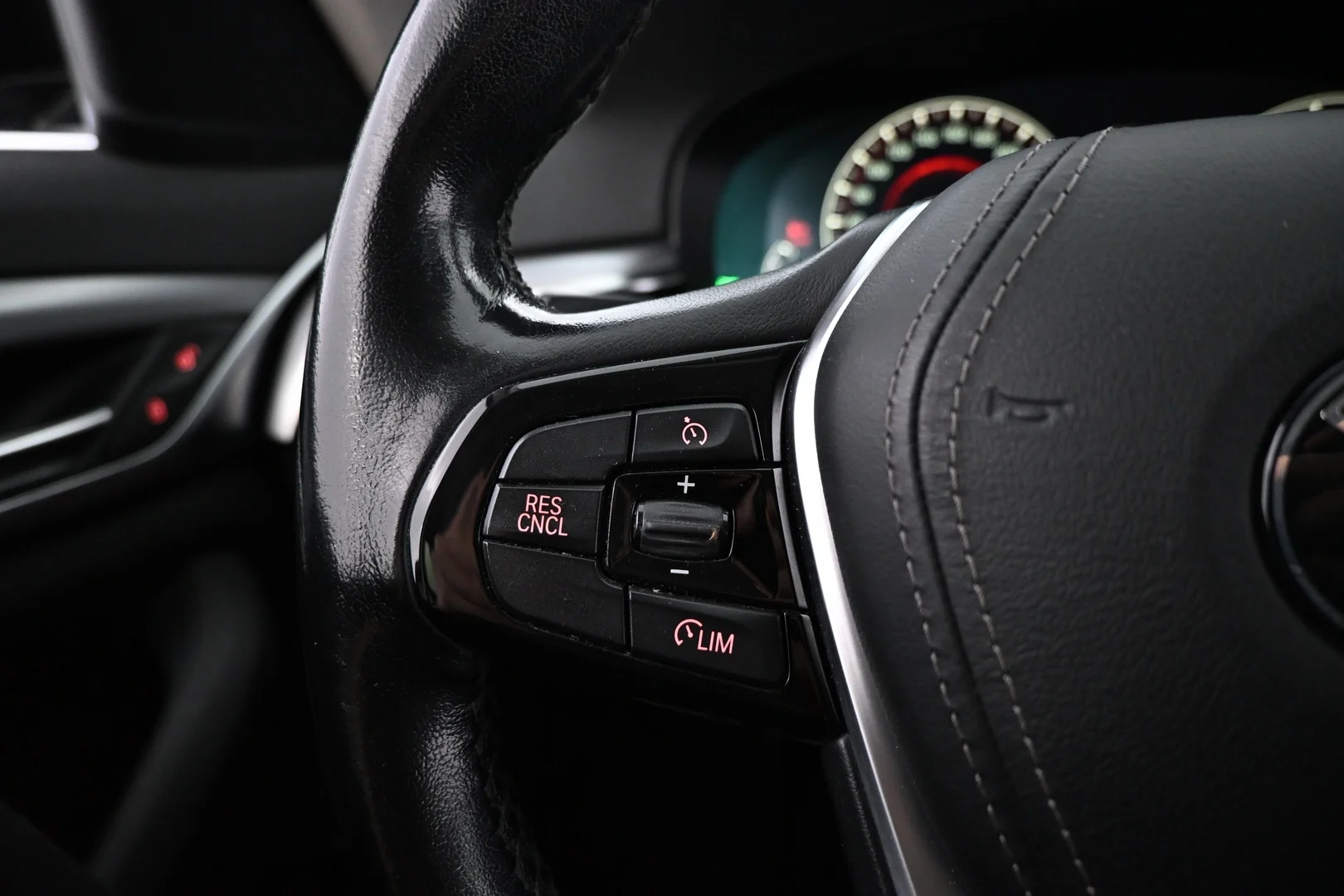 Car Image - 36982YQr3IPwN1lxjCUI5O