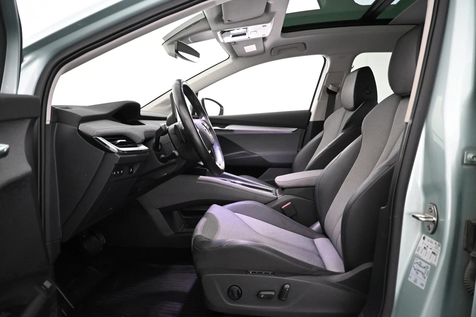 Car Image - TdXmtD8o5VZ0e3lbEPxZ3
