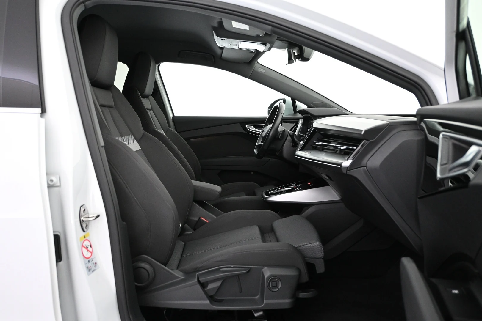 Car Image - 6akTRNvfoou585esxiZd0X