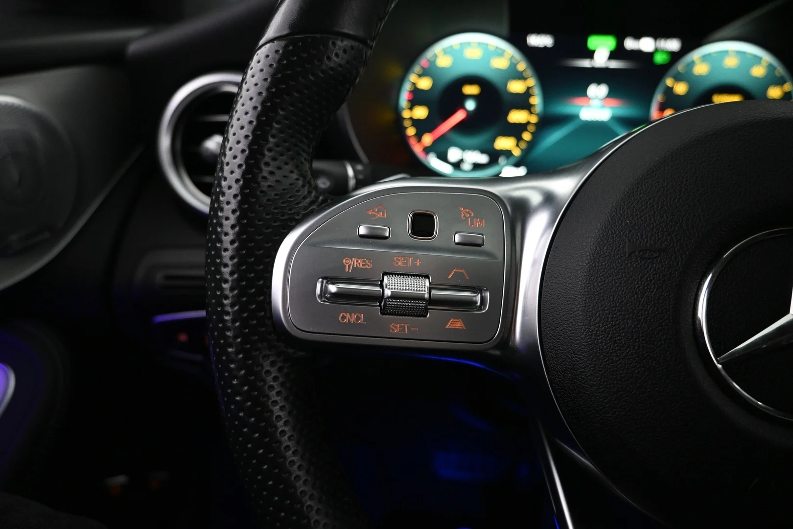 Car Image - 4wzCYuLYxyzpGHZQUmdlyc