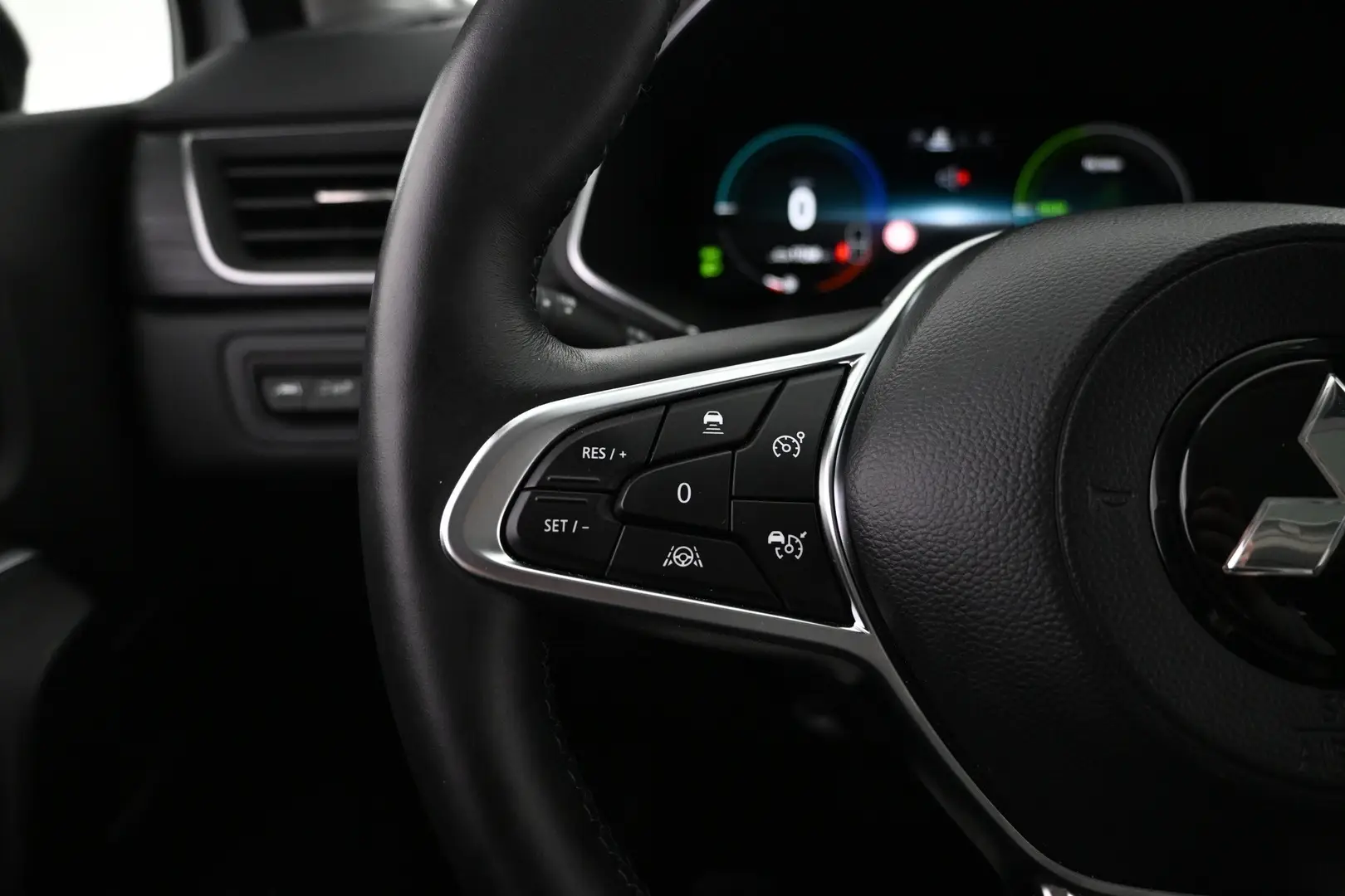 Car Image - 2lMi8ljcSlVsFir94fYWMj