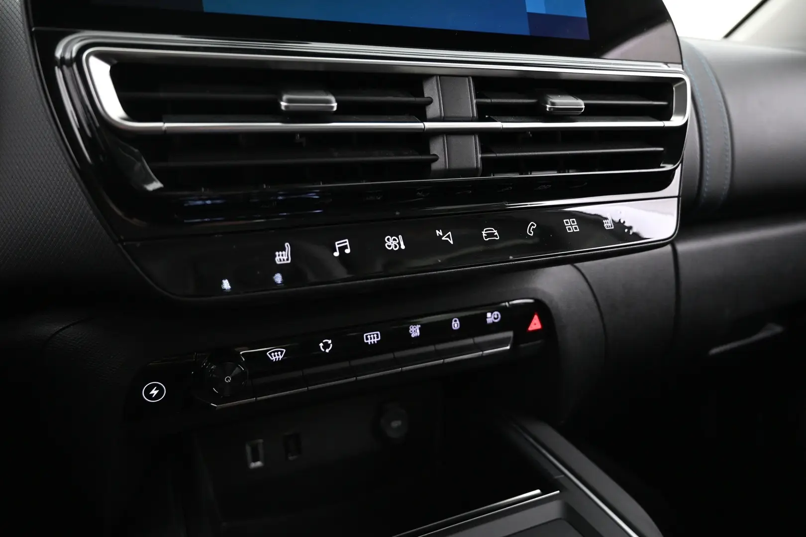 Car Image - 78oL6M12avoVyWipKjuUXo