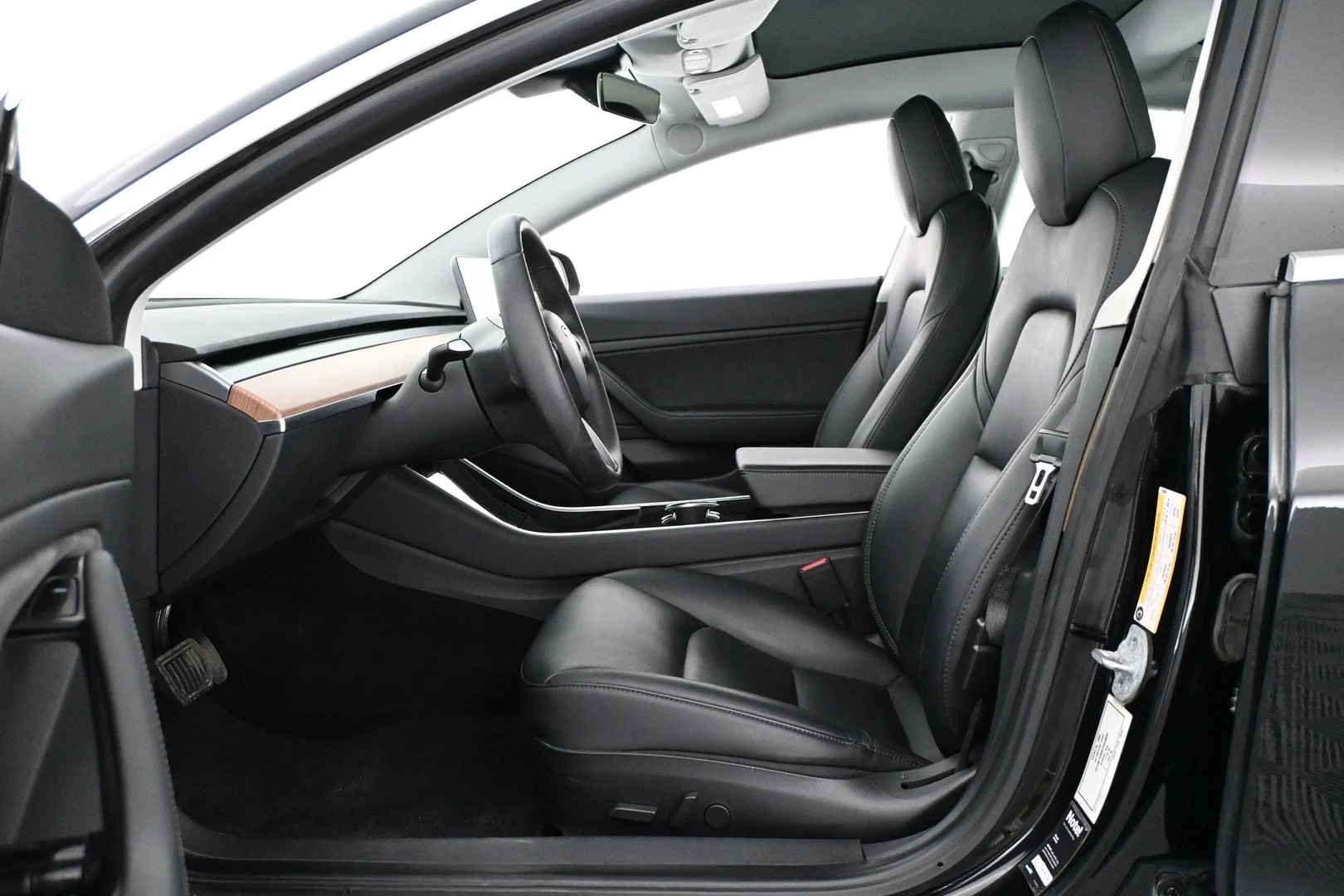 Car Image - 5AHX0tp3x9fn8yA6UIH9PW