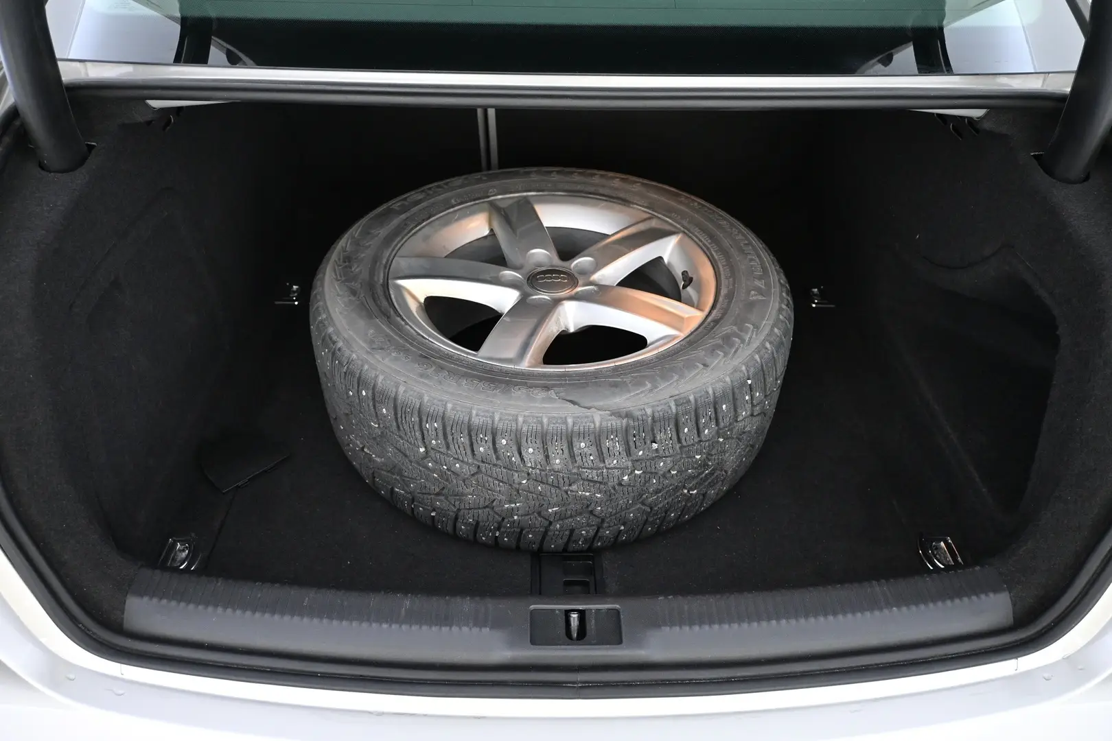 Car Image - 56iZCVwER9s9BDmAEDbYrk
