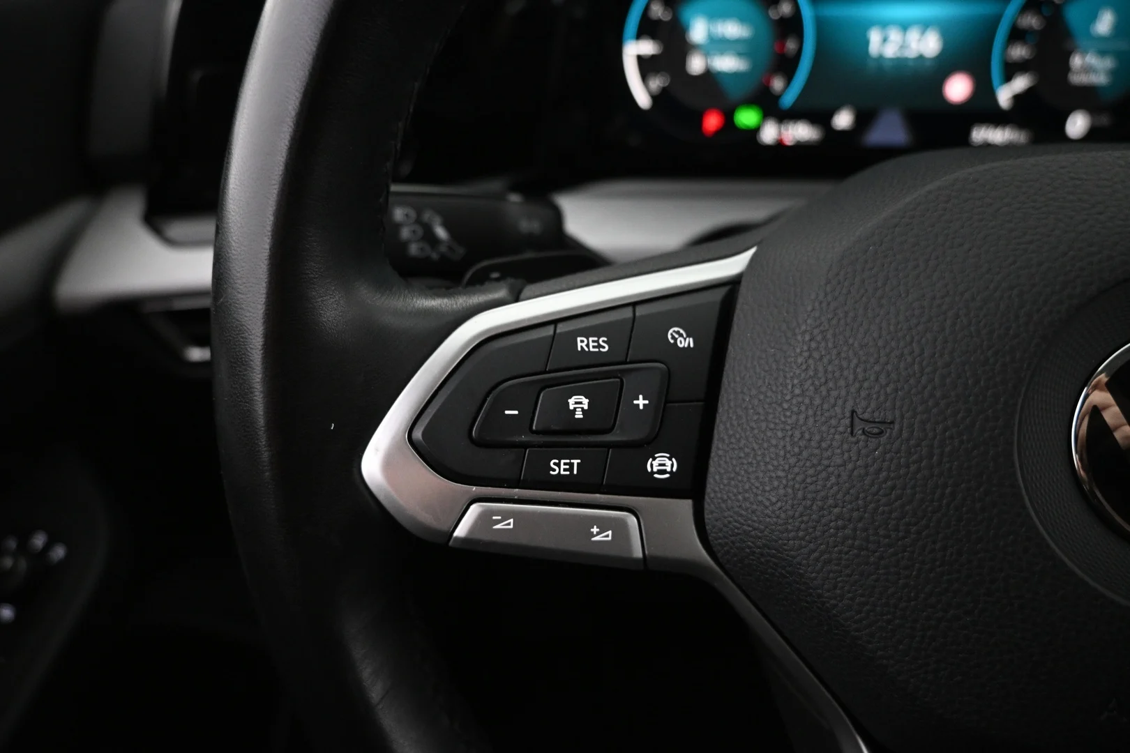 Car Image - 3ZoQ6aDfTI45v2pvVZYcOr