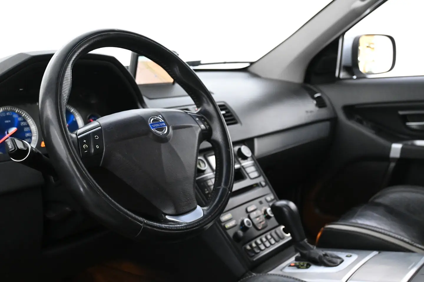 Car Image - 1li7hbA7bg4RWn1z0cgSMm