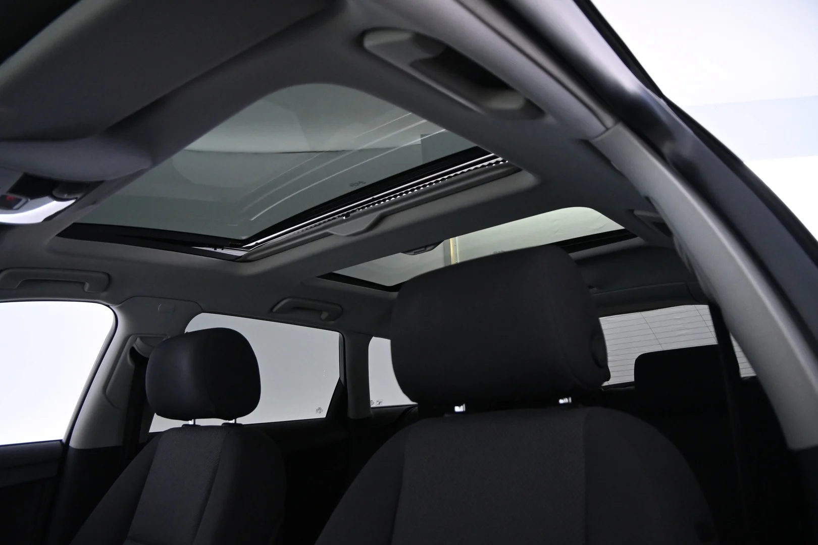 Car Image - 5ZIzuLQPi3T5QCDavSMhWh