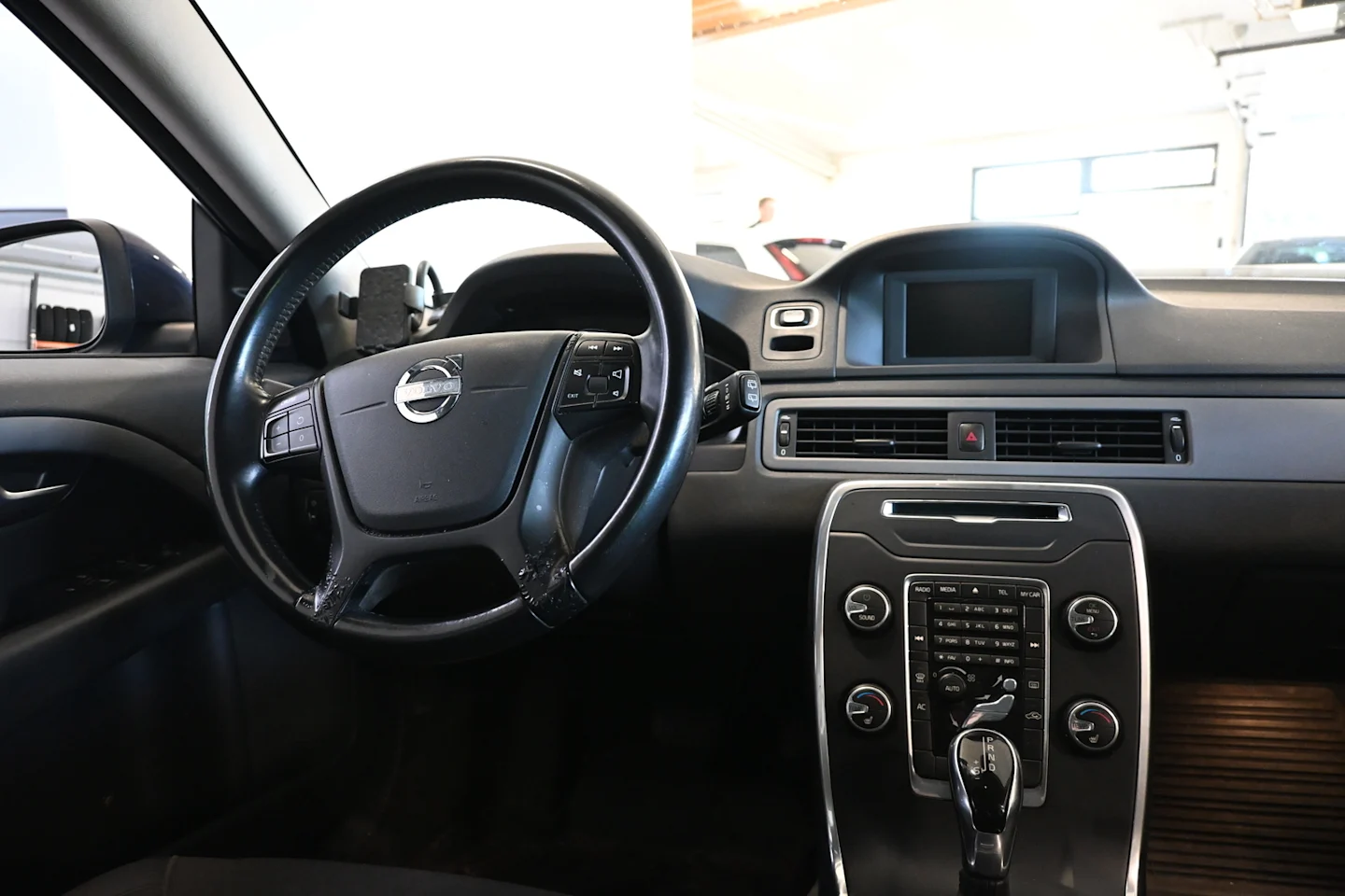 Car Image - 4V5BQhhqlZq6hvGB2rKl1I