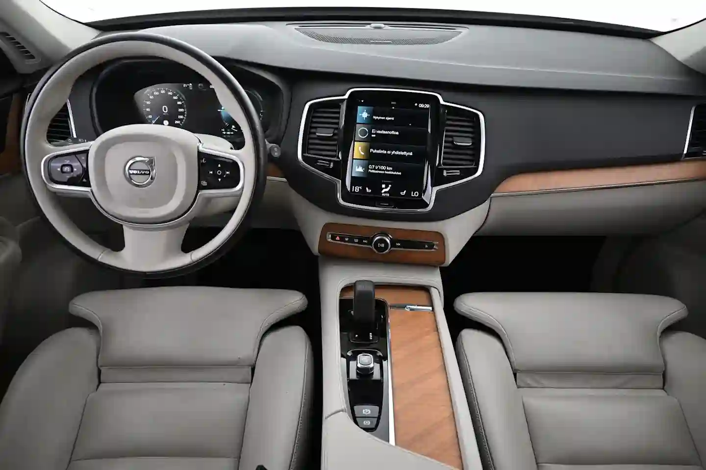 Car Image - 5JlvR56cpBzM5cDSRKoZrt
