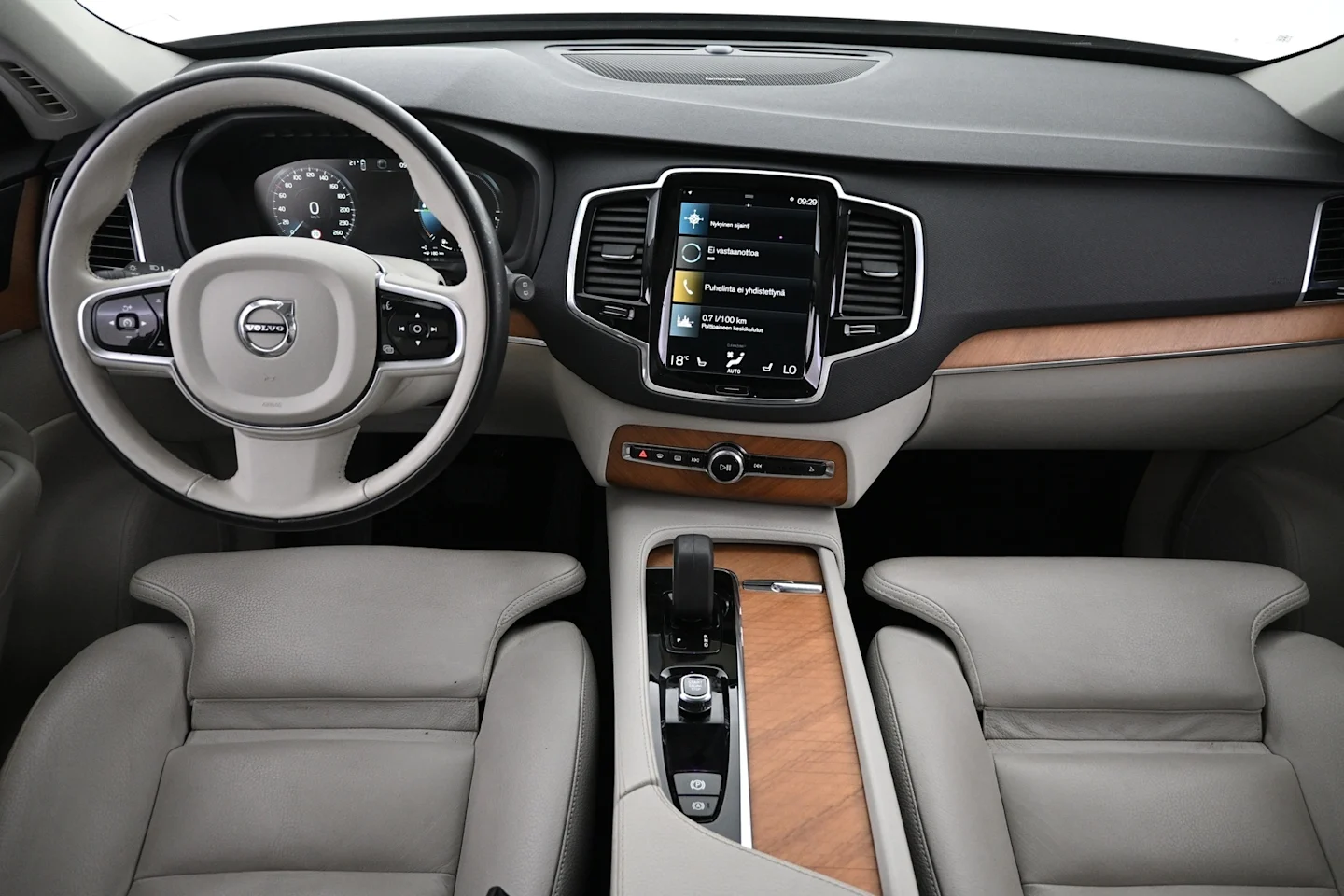 Car Image - 5JlvR56cpBzM5cDSRKoZrt