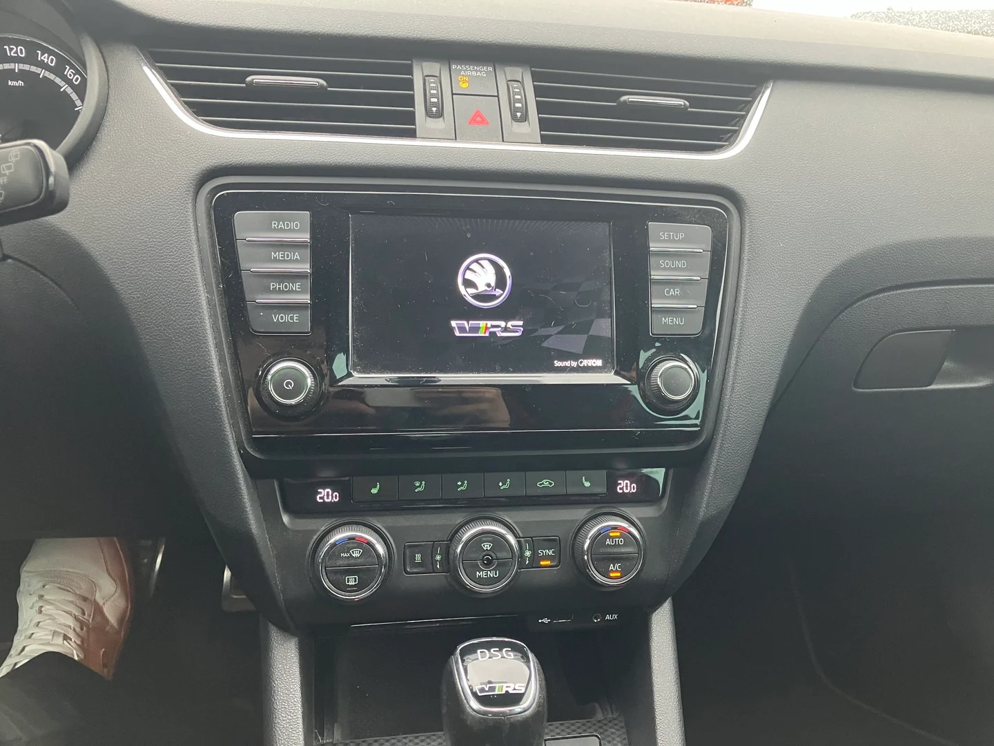 Car Image - 4qjfvz1zzuefHVpfOp8ikl