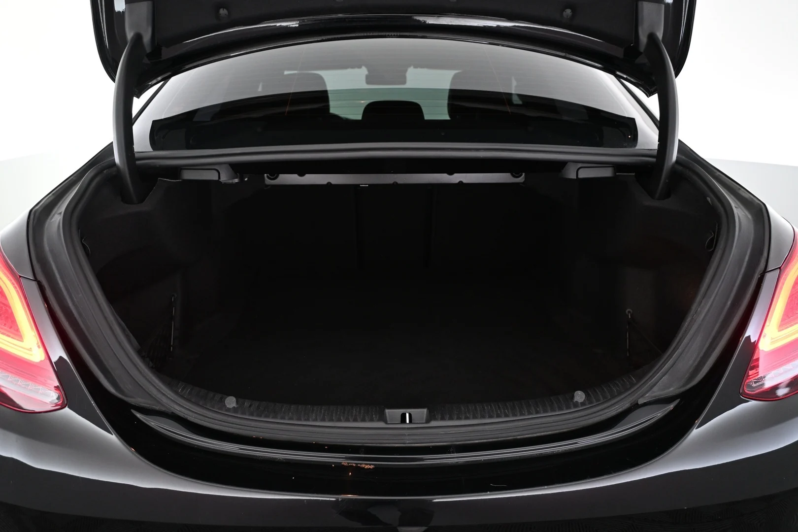 Car Image - 6ns5ZuBbsGbzaPXglYKtWy