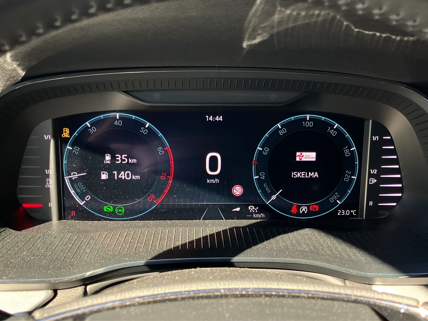 Car Image - 2wXlpHmiWDAeAxRTkwaCC0