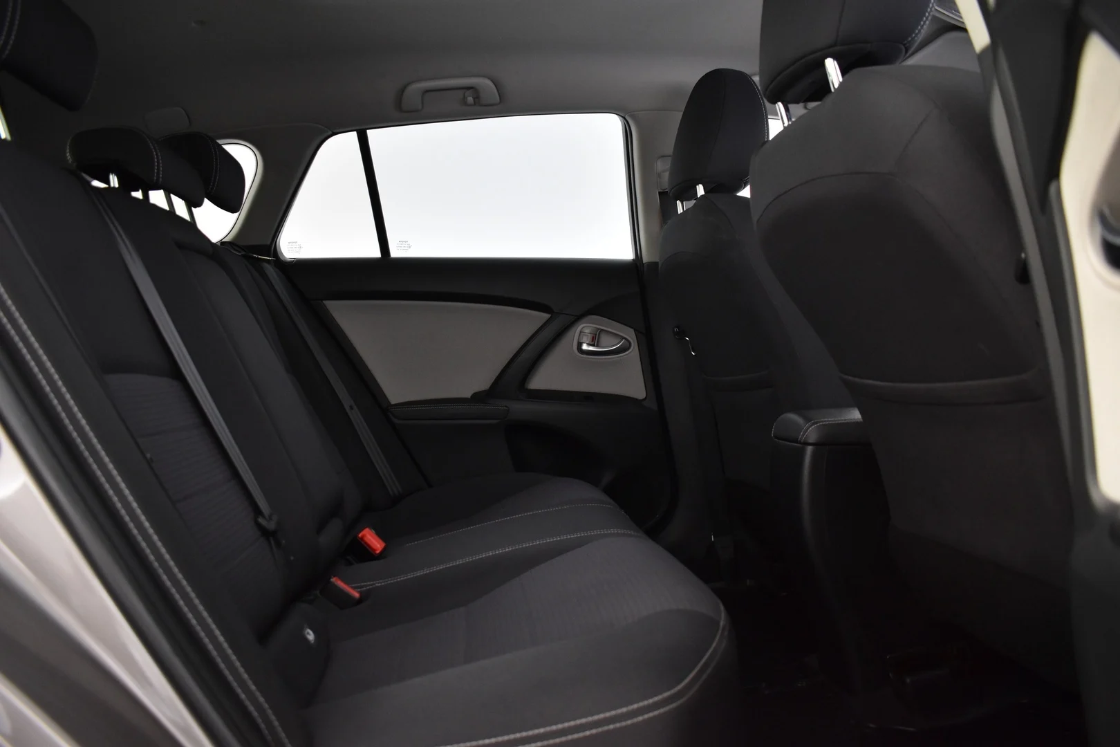 Car Image - 6CrCPQNx2OB5SduDKEqmOu
