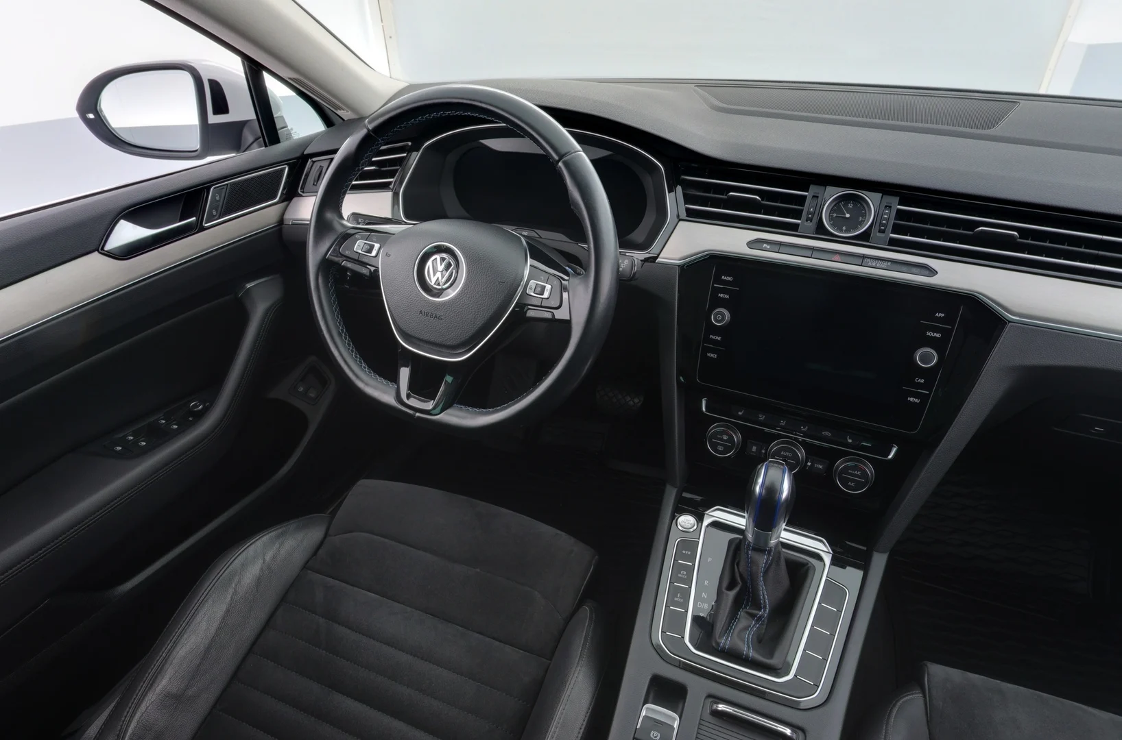 Car Image - 1o8sCdnmbrcMVy0y5wKjTi