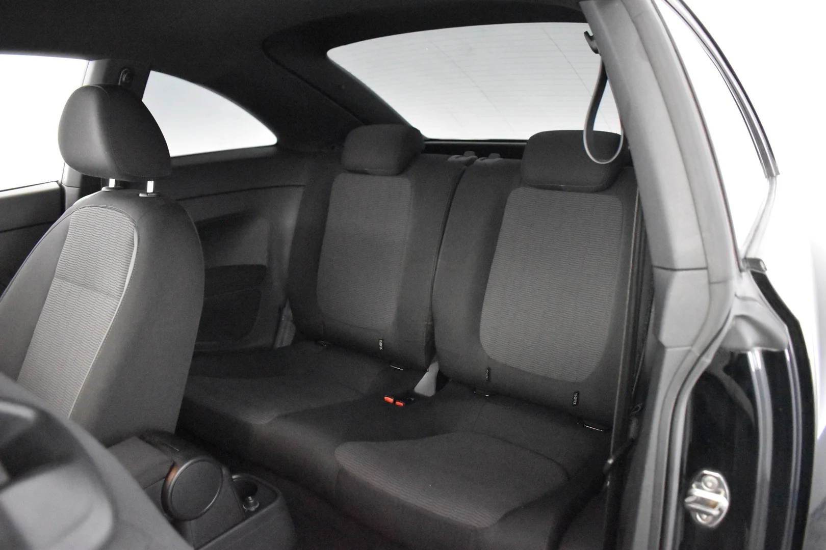 Car Image - 4SmkiVzGere2fHywLsvmDC