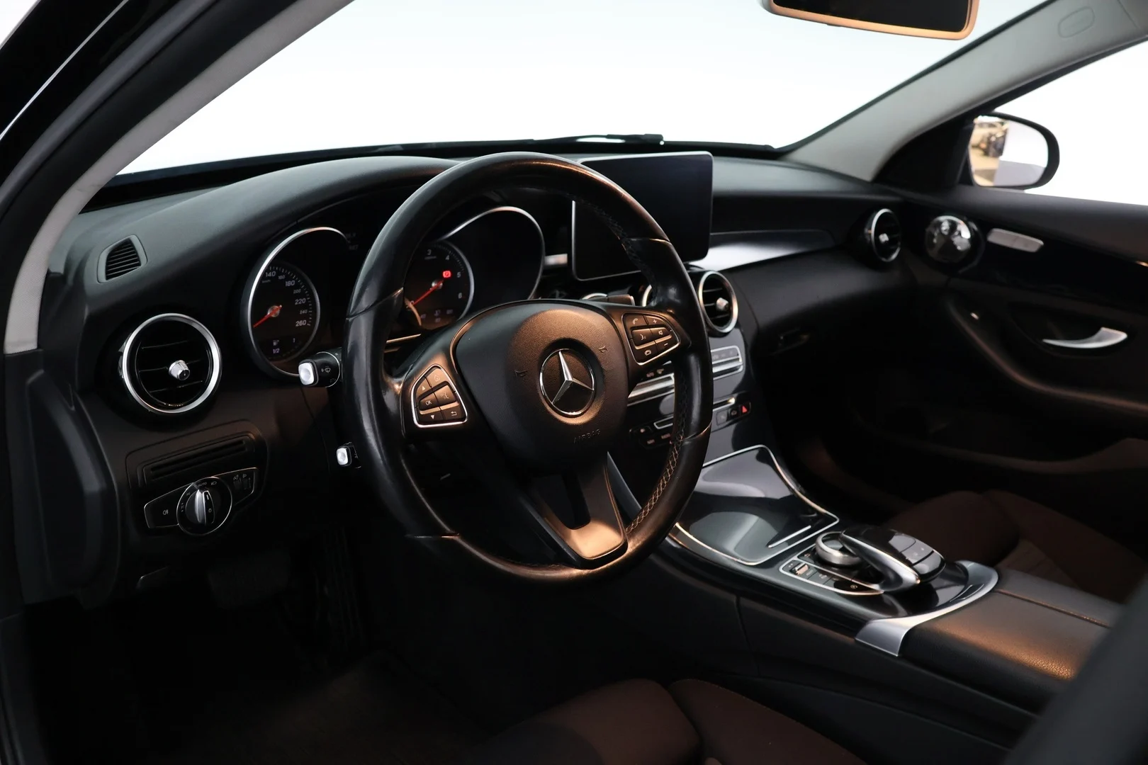 Car Image - 7pFAVCjzOAs8F6MB7gEWs0