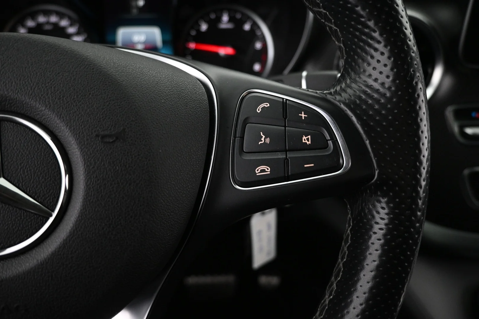 Car Image - 3dJQzMRDkE4d75F2QFRTxd
