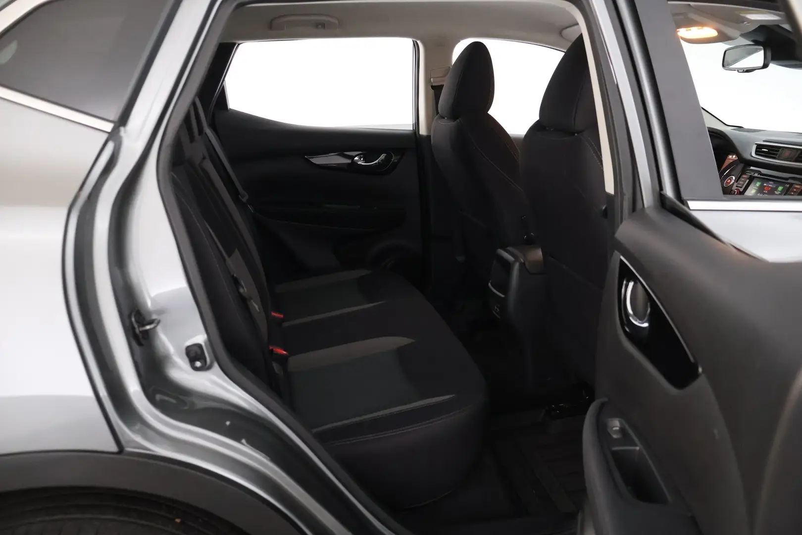 Car Image - 1pKFR9TcvWvGrY695XXTbs
