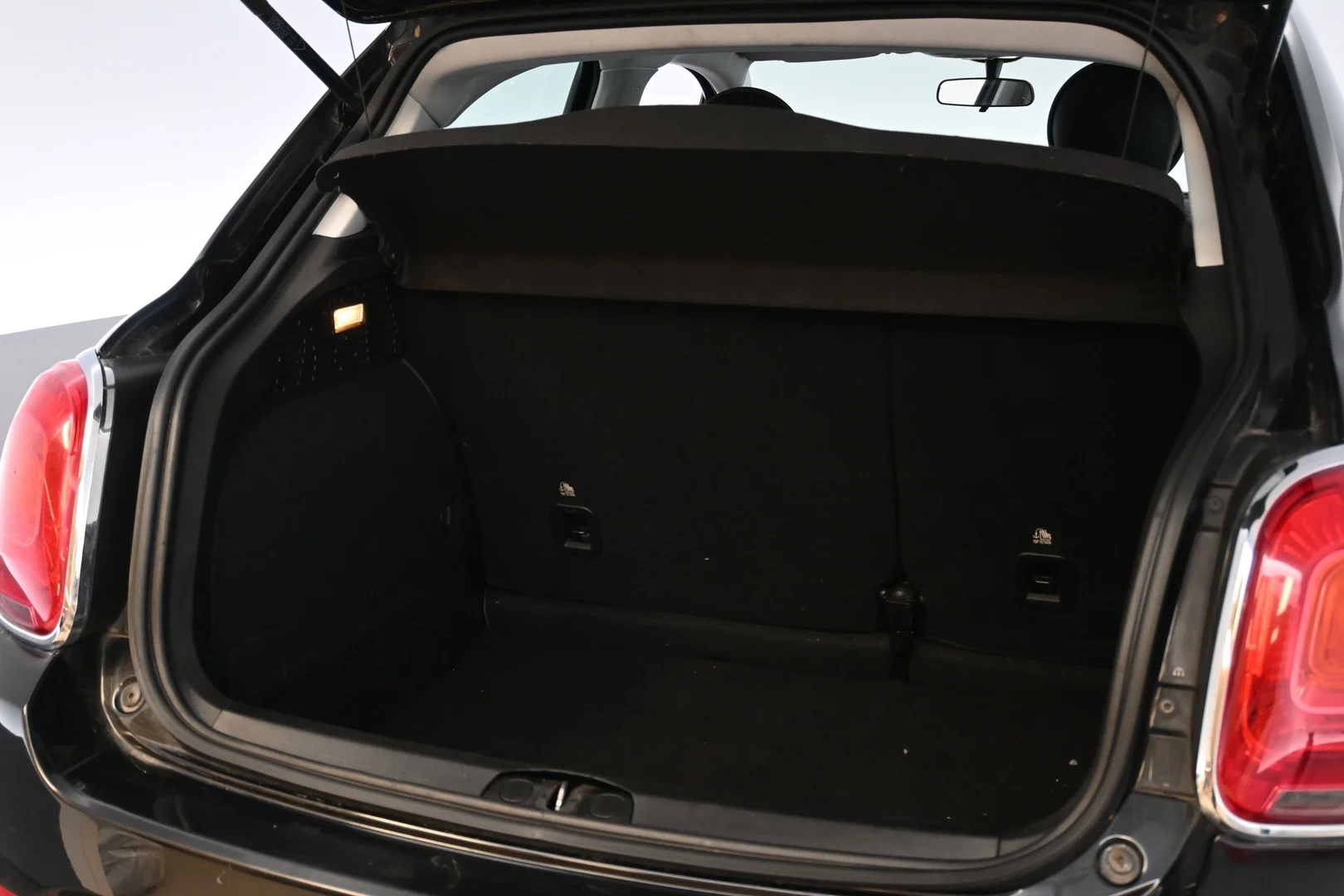 Car Image - KNGqkL6VMtJpSu2J8DcB4