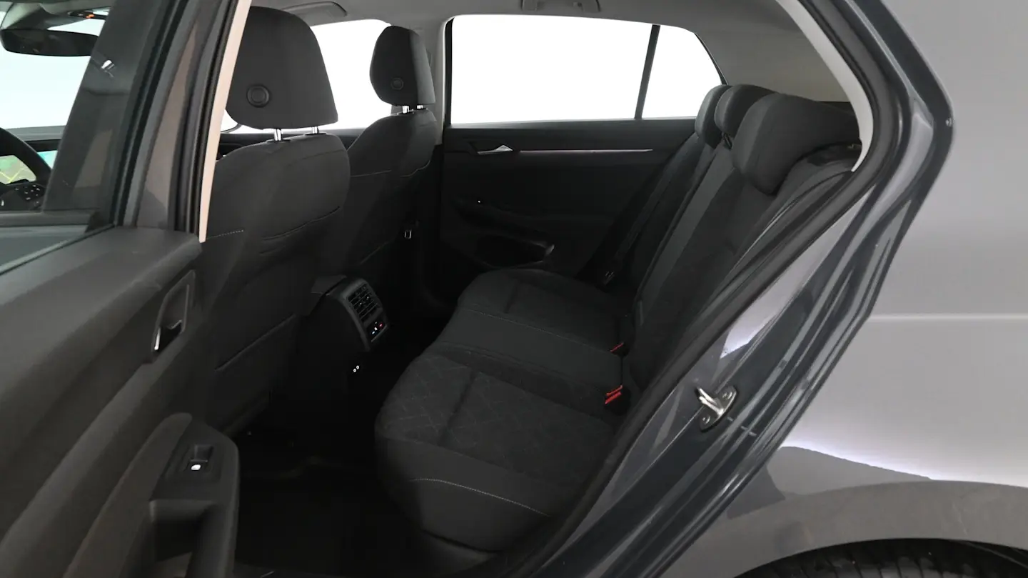 Car Image - 4pxaCgzaOz5MDEwxBAgbwm