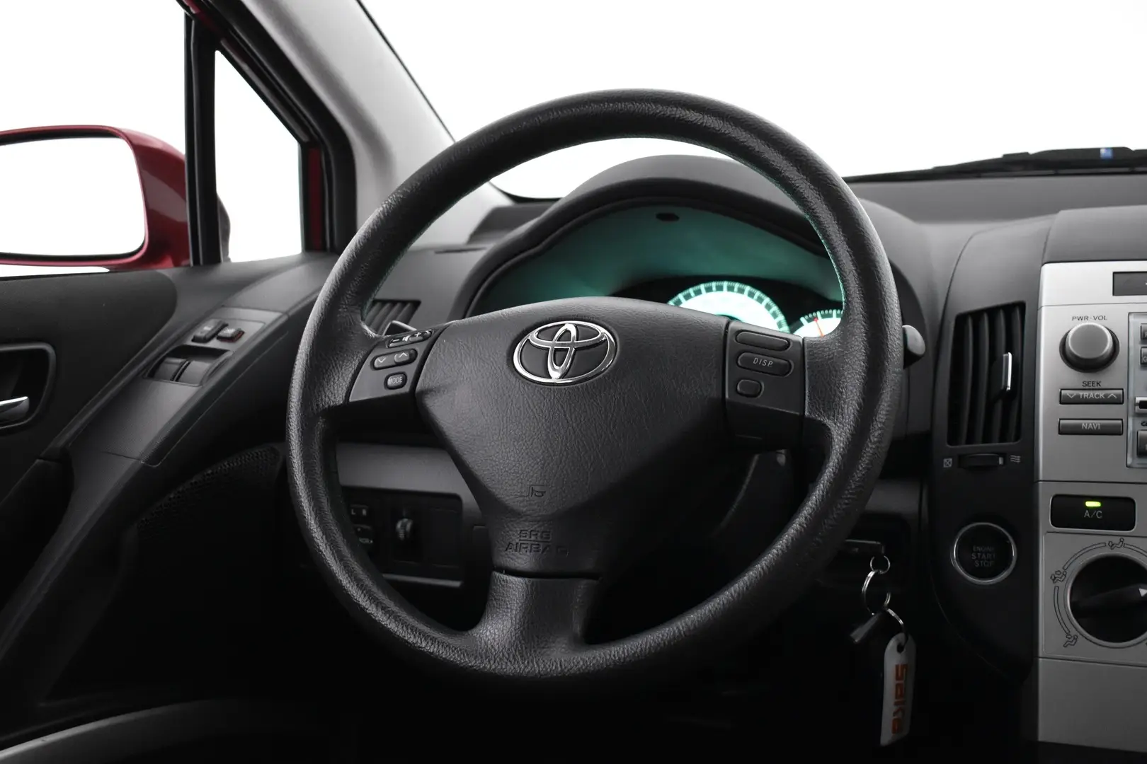 Car Image - 6NNY2N0V1bQ5Jy9XKRCxg8