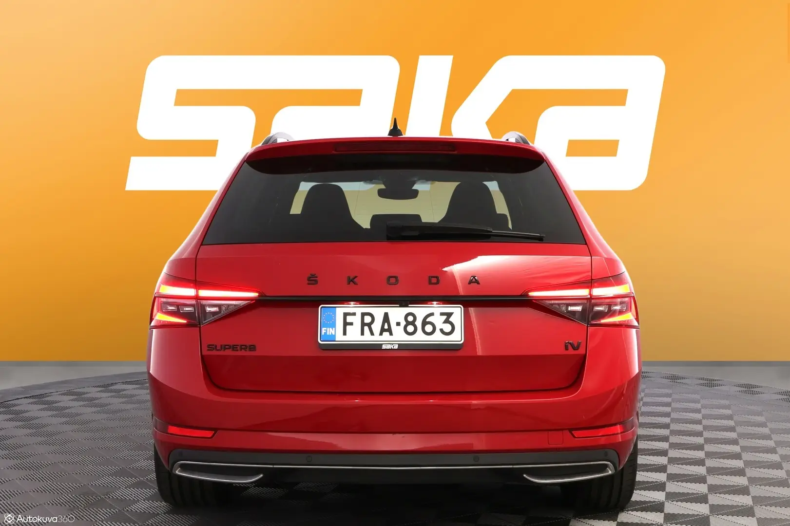 Car Image - 6VsNeLLzfiC2JWBE8ZBwHG