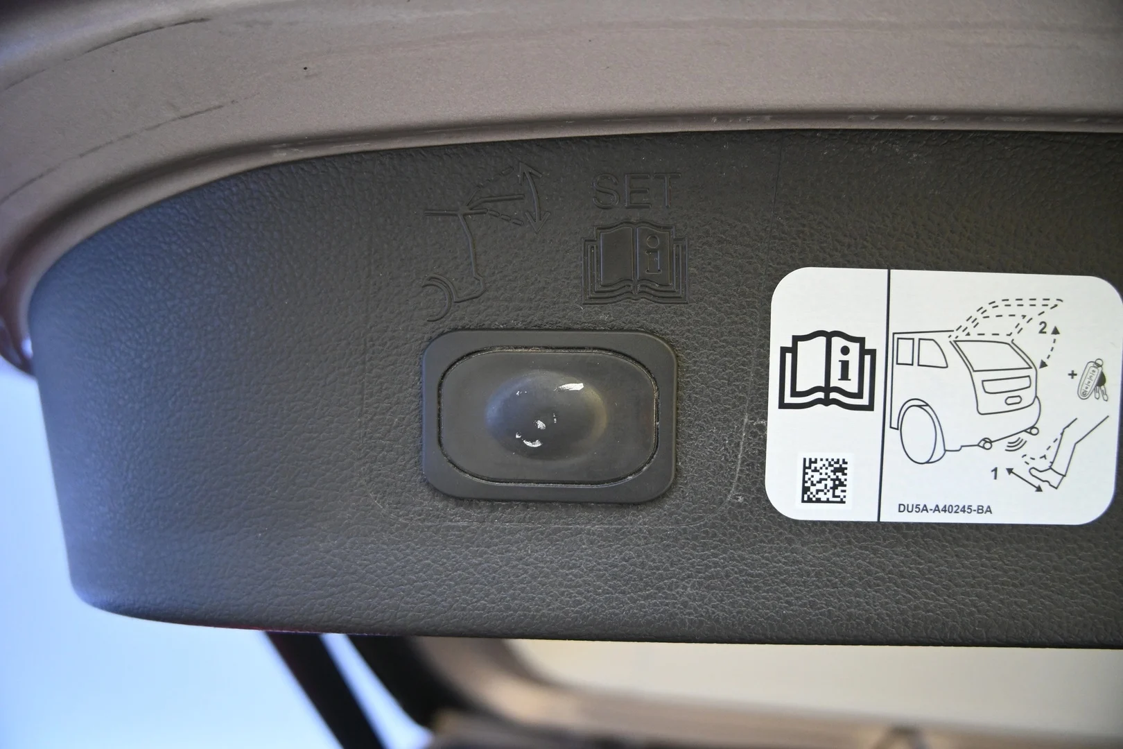 Car Image - 6DEiTKVOtGw8oIcL0jeXz1