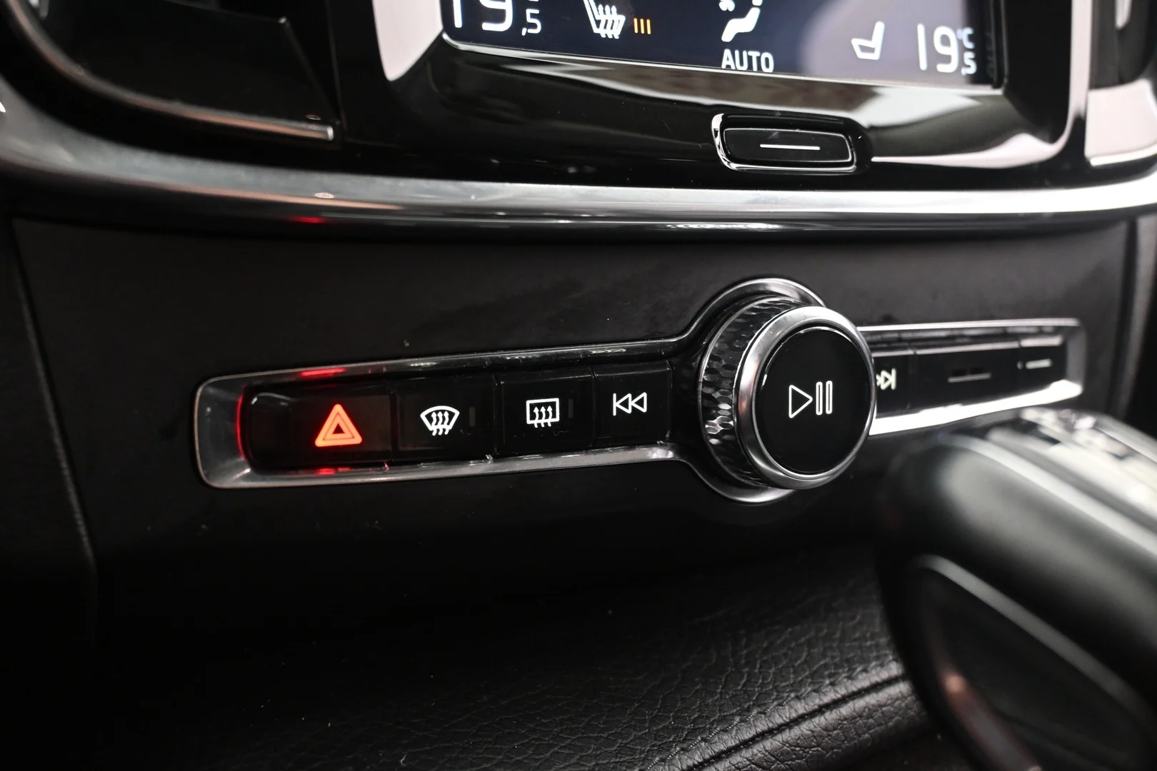 Car Image - 6V4fjDtwXQsVFhWxDC7PMa