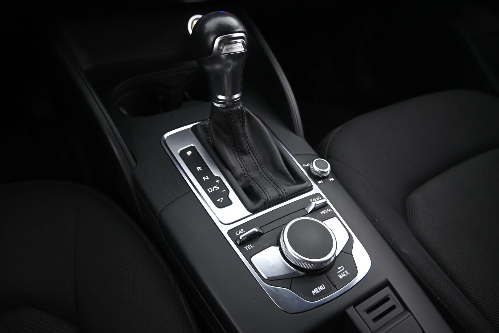 Car Image - 6dUD17fhxewlxWgPSJR2Mg