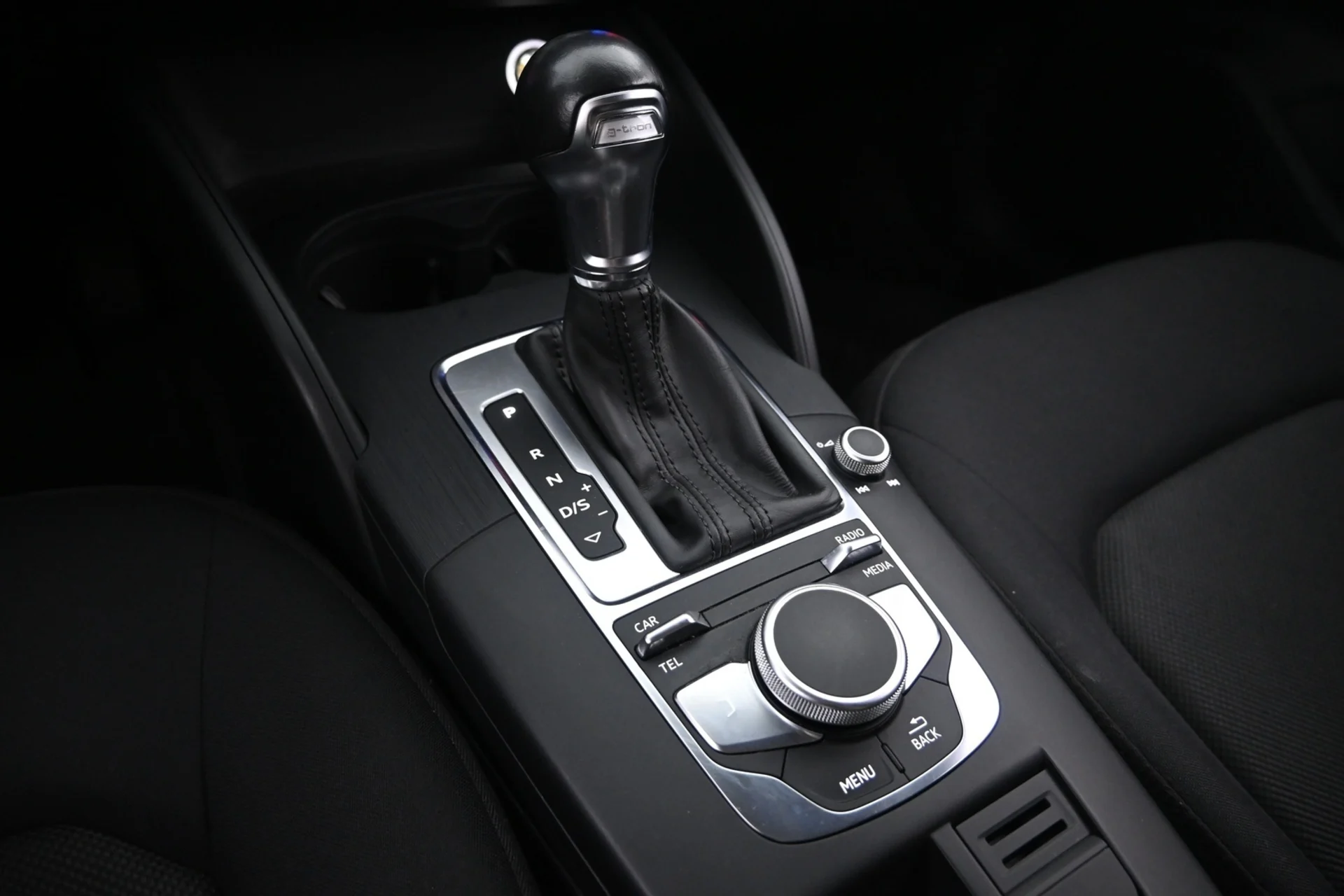 Car Image - 6dUD17fhxewlxWgPSJR2Mg