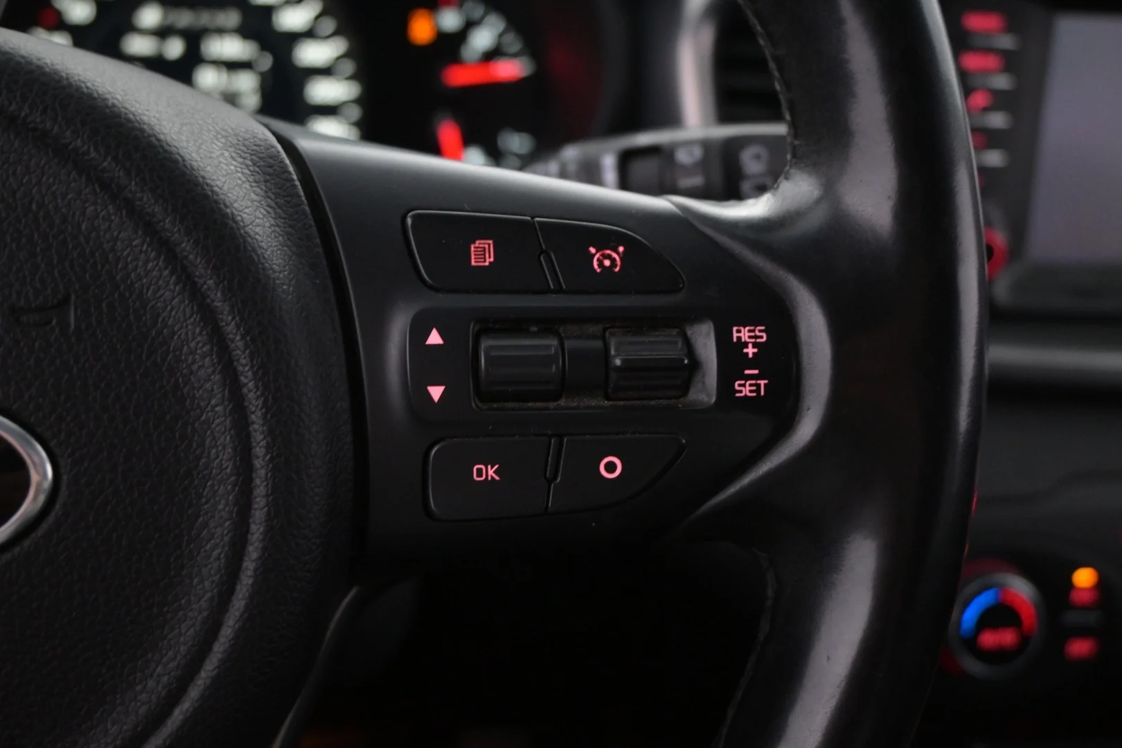 Car Image - 1J4WAiJMBYRmWknlWVXm0p