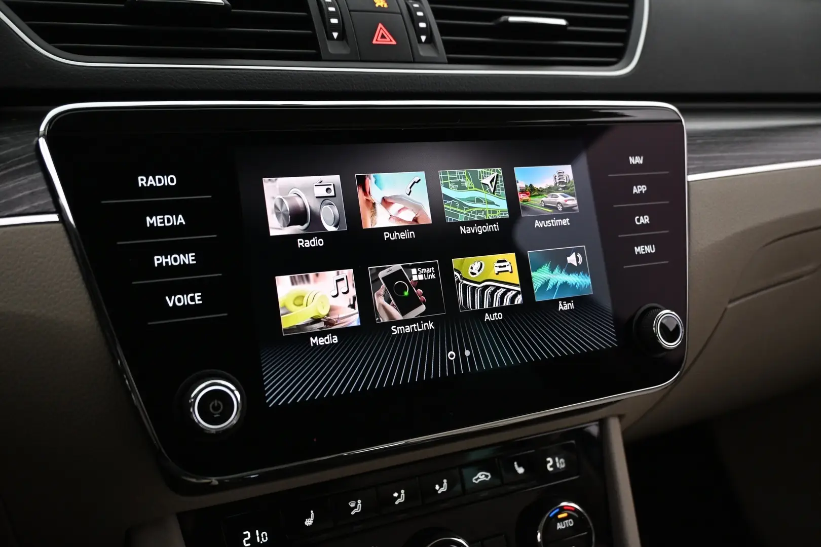 Car Image - 2sfBEFXzBDiBLKB4q5M40j