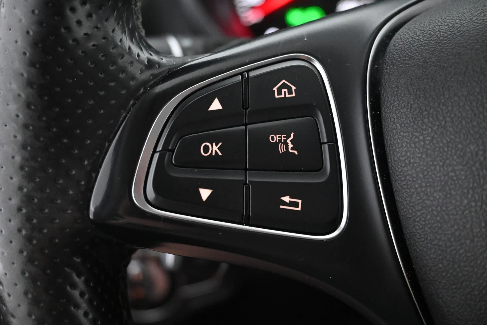 Car Image - 3d4GOmoyK8Vd9OIsp1mowk