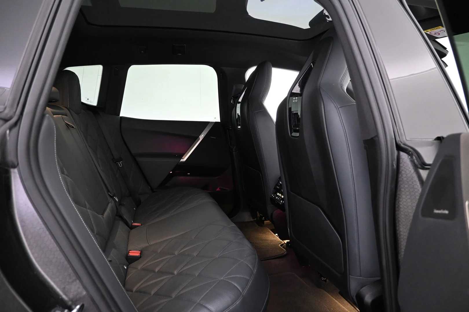 Car Image - 6yUh27omKWh4FlY7Bf6gD6