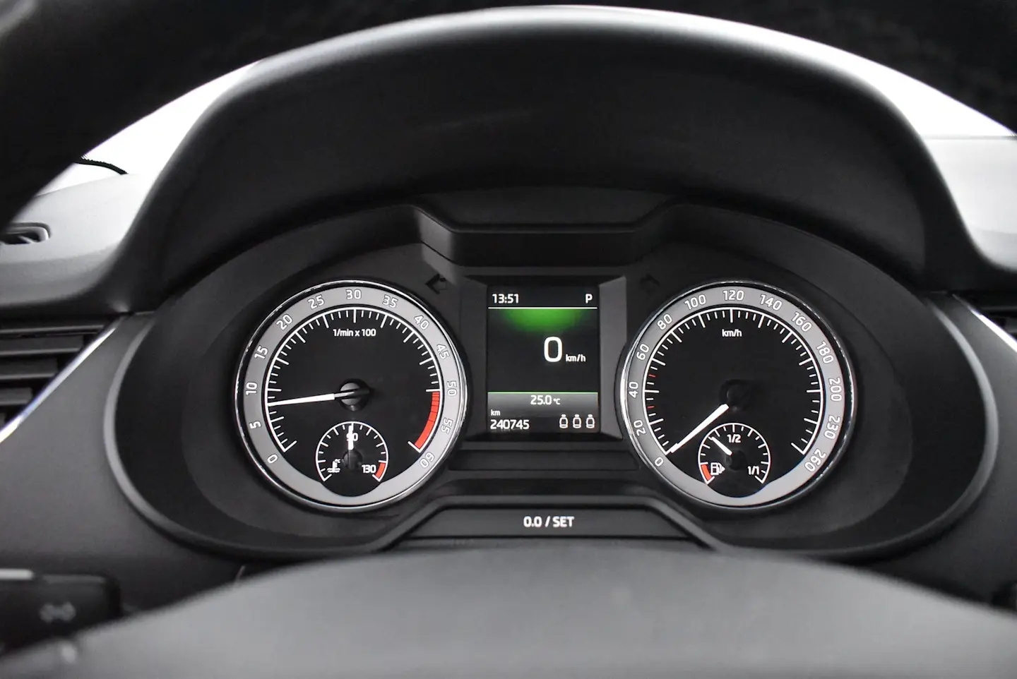 Car Image - 6PezX2iC1PM0WQ5Nz7xQdH