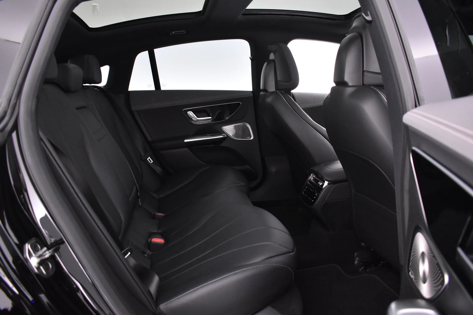 Car Image - DWzuOdhHX84dKYkYqVxia