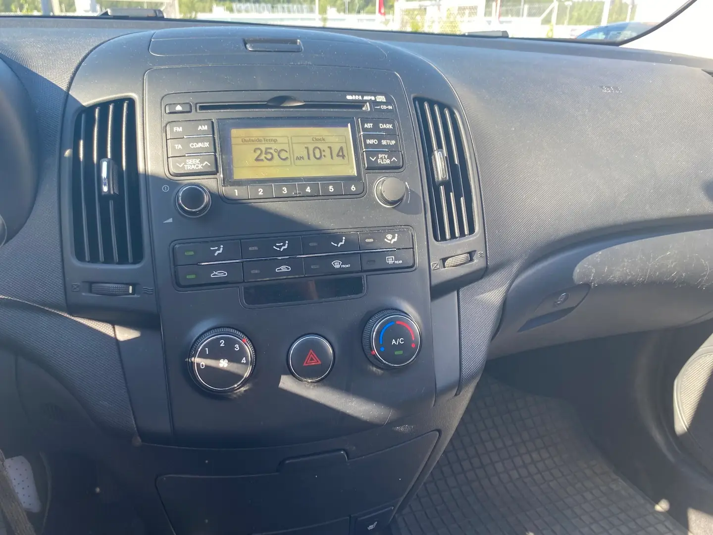 Car Image - 5K3VyVMvfmj9T5HOwey3rg