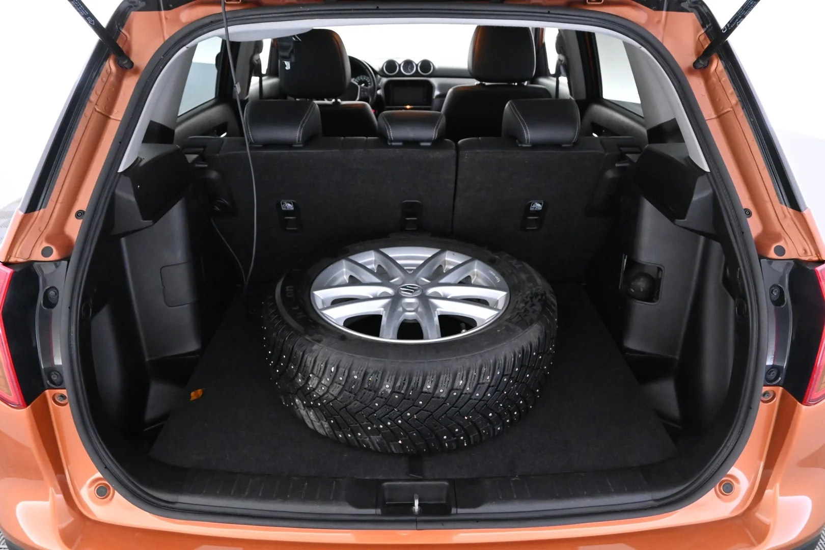 Car Image - 3LOjqb2YLIW5Yps2Y2bdu4