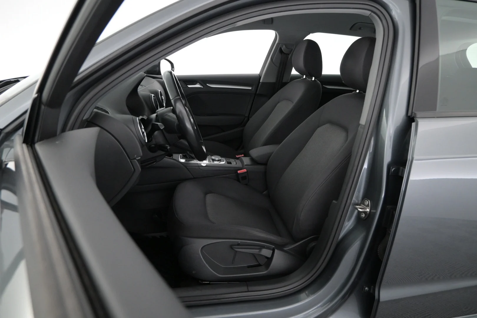 Car Image - 2rGMD2l5M6o9oUrx7TtkWC