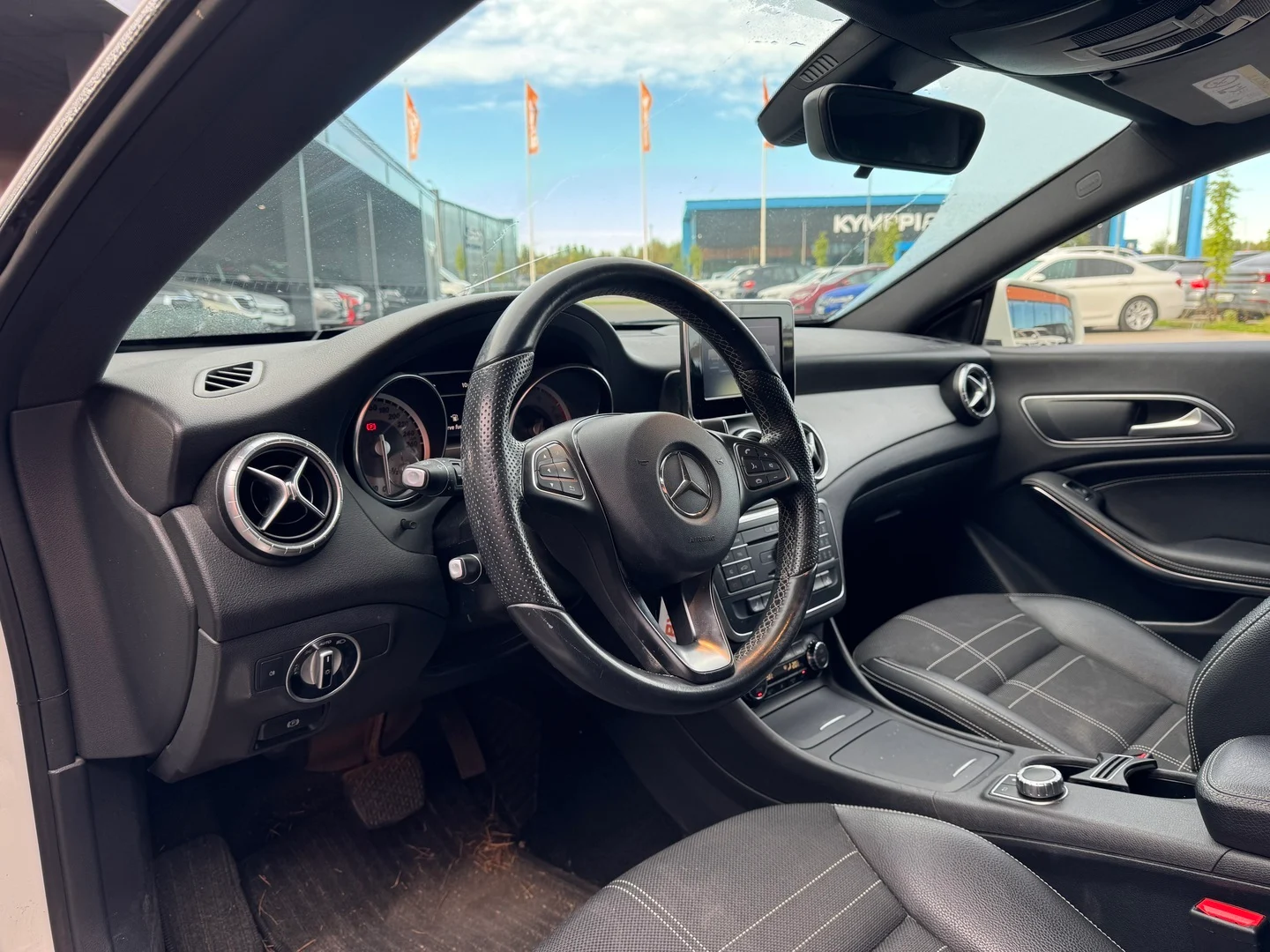 Car Image - 7iaMIYdbDm8G7wqCqjkOAN