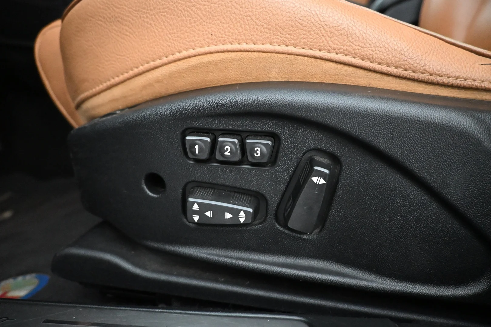 Car Image - 8WecgVIz9fuywB6VHVFkT