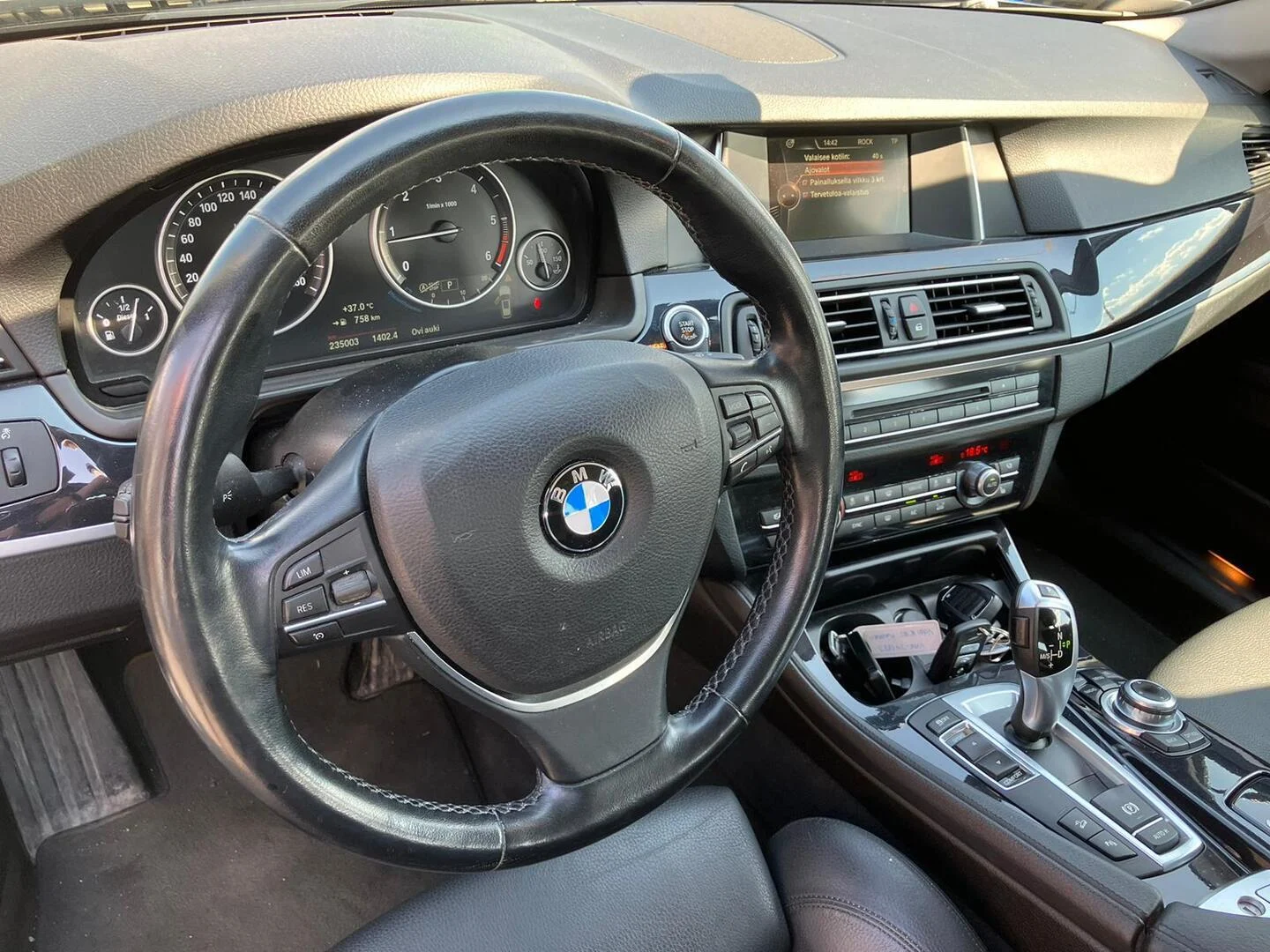 Car Image - 7r9pZni5Zd1iHEk9aHvYr0