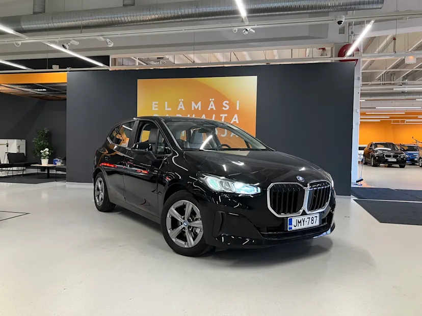 BMW 225