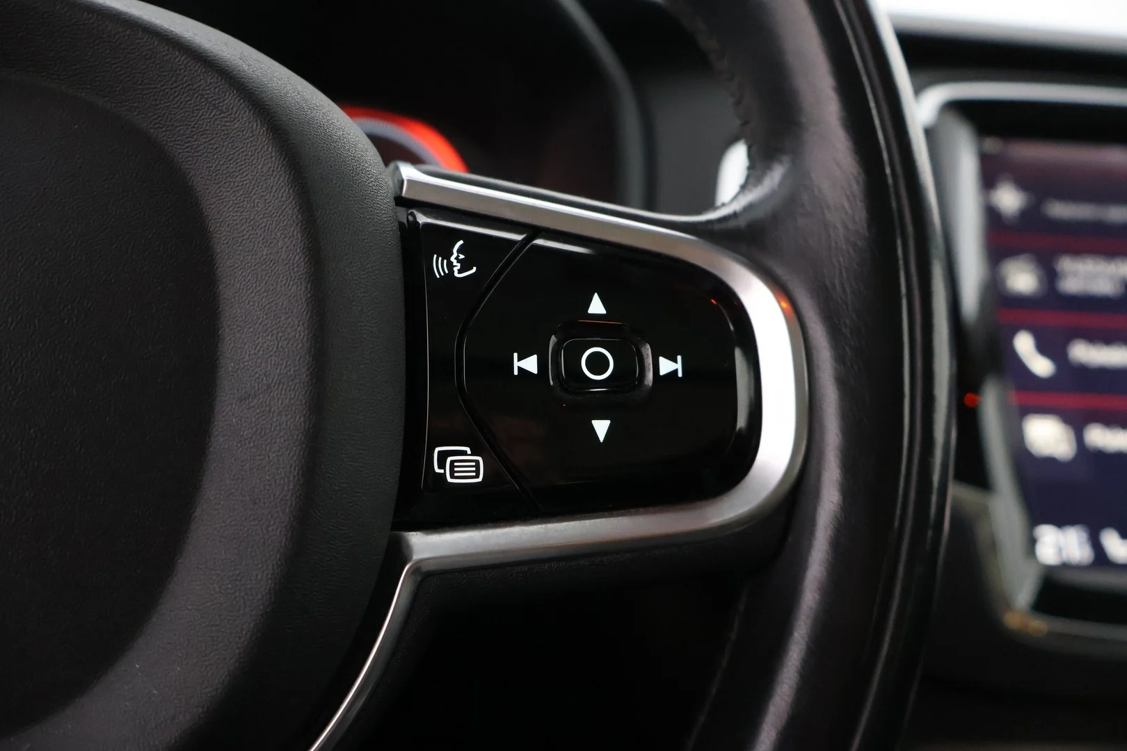 Car Image - 1MHTd4aLh0gw8NZjdUV26r