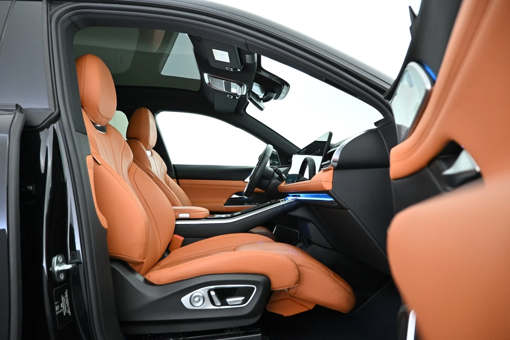 Car Image - 6SSb86UHMRHzPIdTBJusI9
