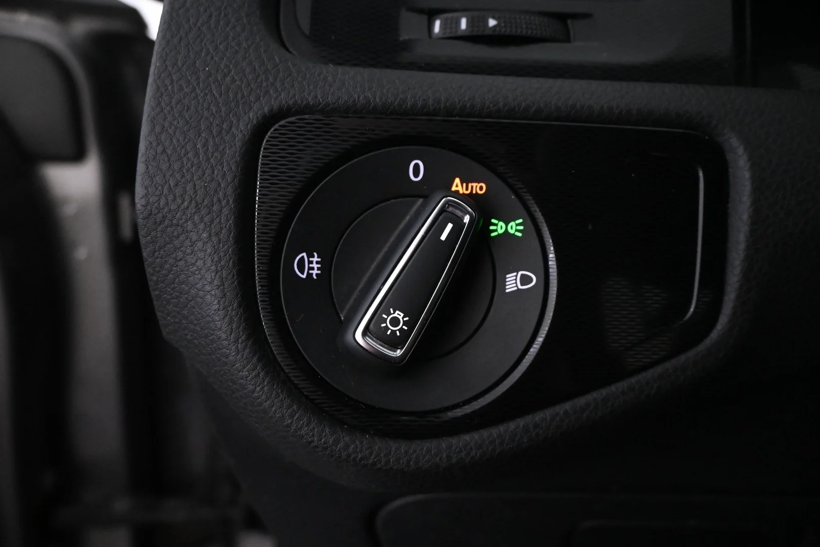 Car Image - 3qFSzPUPSxeSyRX1noyrBG