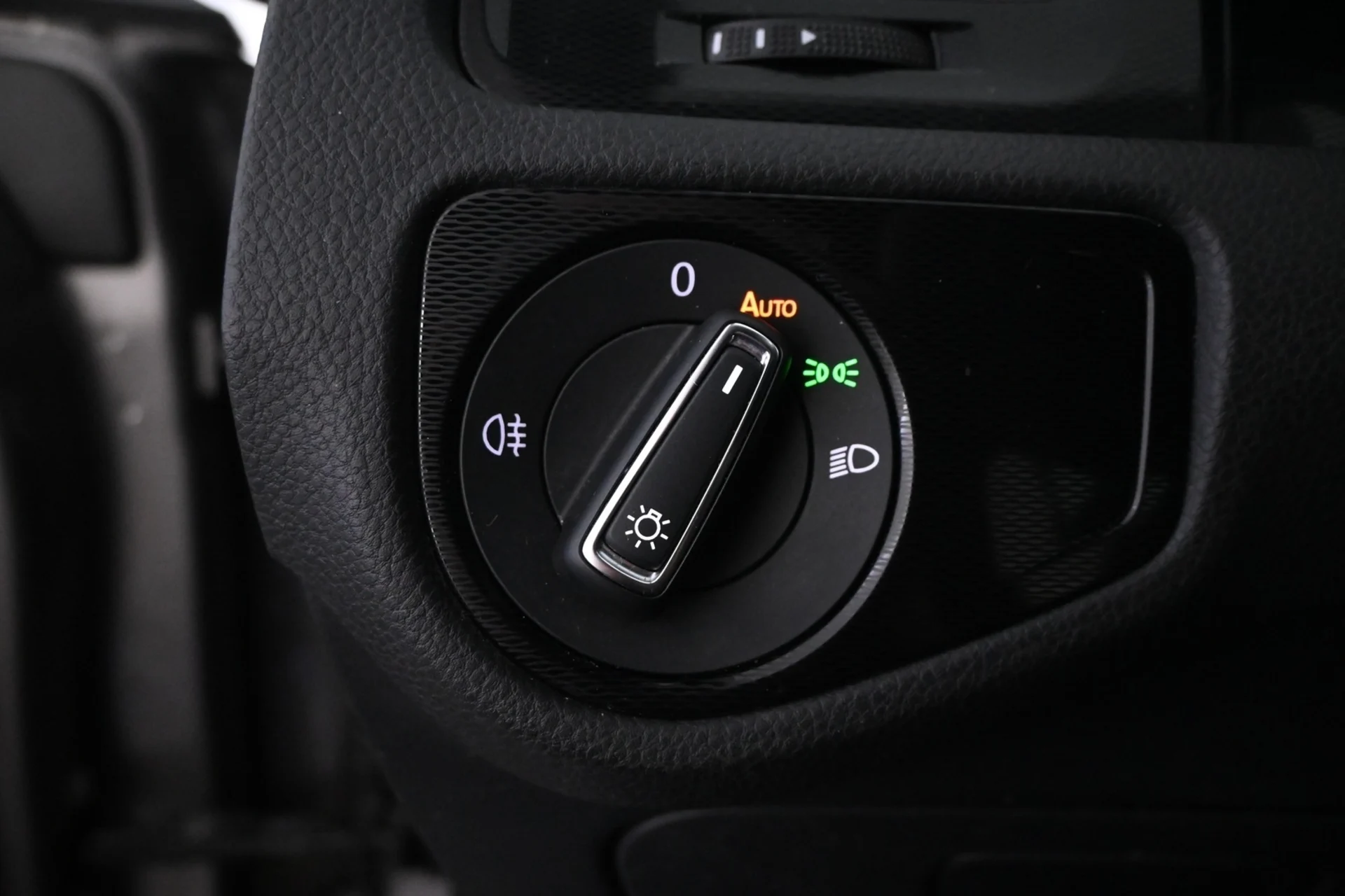 Car Image - 3qFSzPUPSxeSyRX1noyrBG