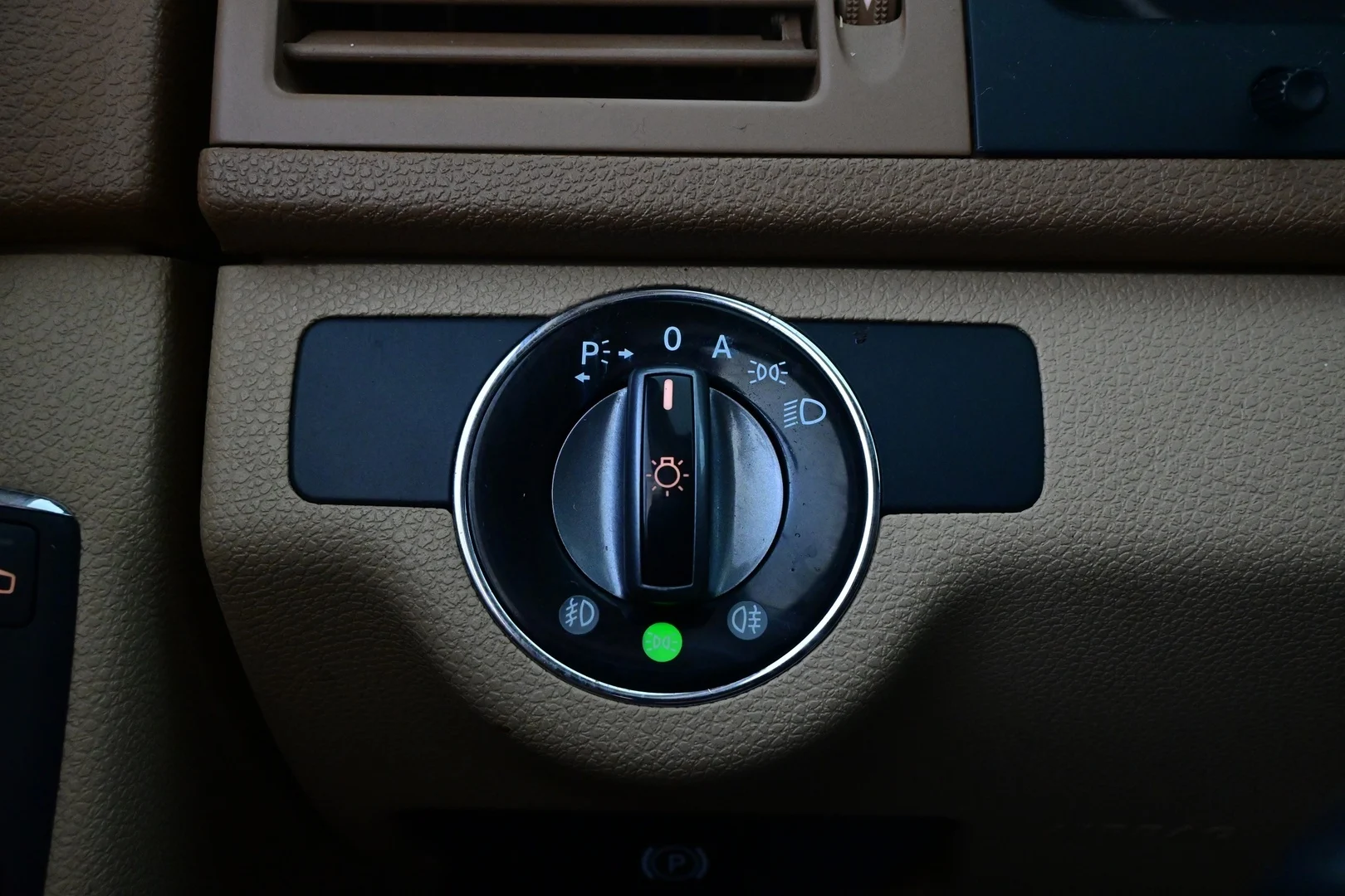 Car Image - 4p08uBl835ZYA0D9dqEpYE